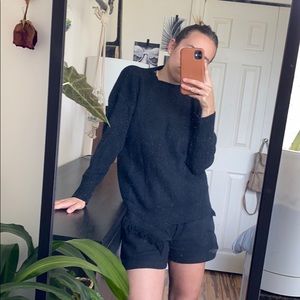 Crew neck knit sweater with fringe